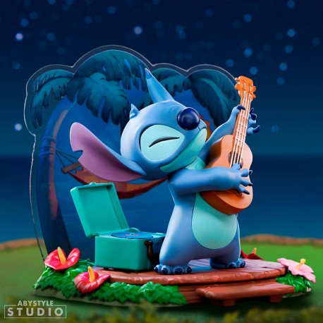 Disney Lilo & Stitch: Stitch w/Guitar